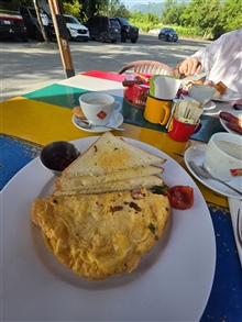 Desayuno en el Típico Bonao